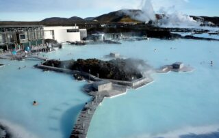 talassoterapia nelle terme con acqua marina. Foto: Blue Lagoon Islanda di Jason Eppink